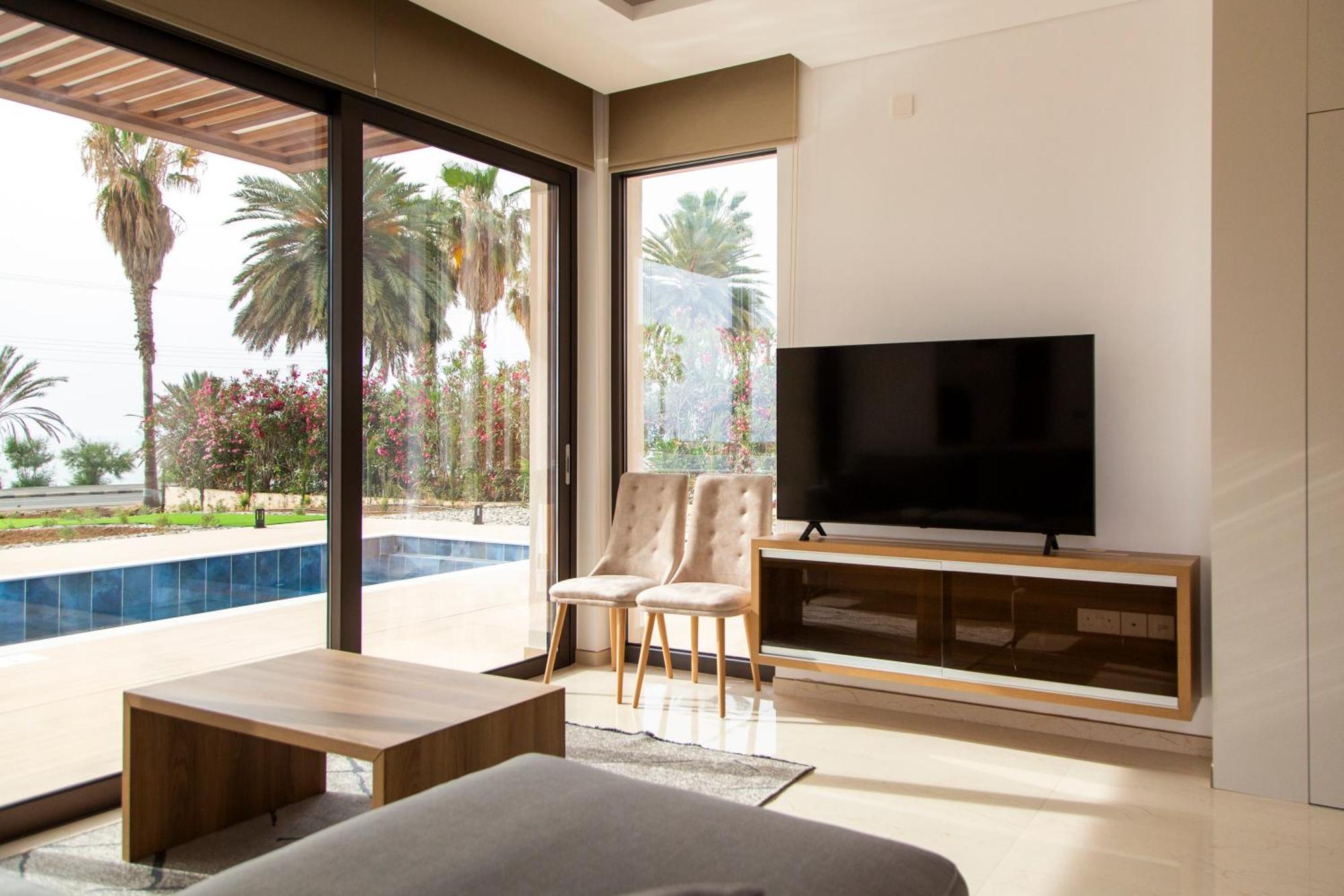 Santa Barbara Seafront Villas W Jacuzzi Pool Paphos Exterior photo