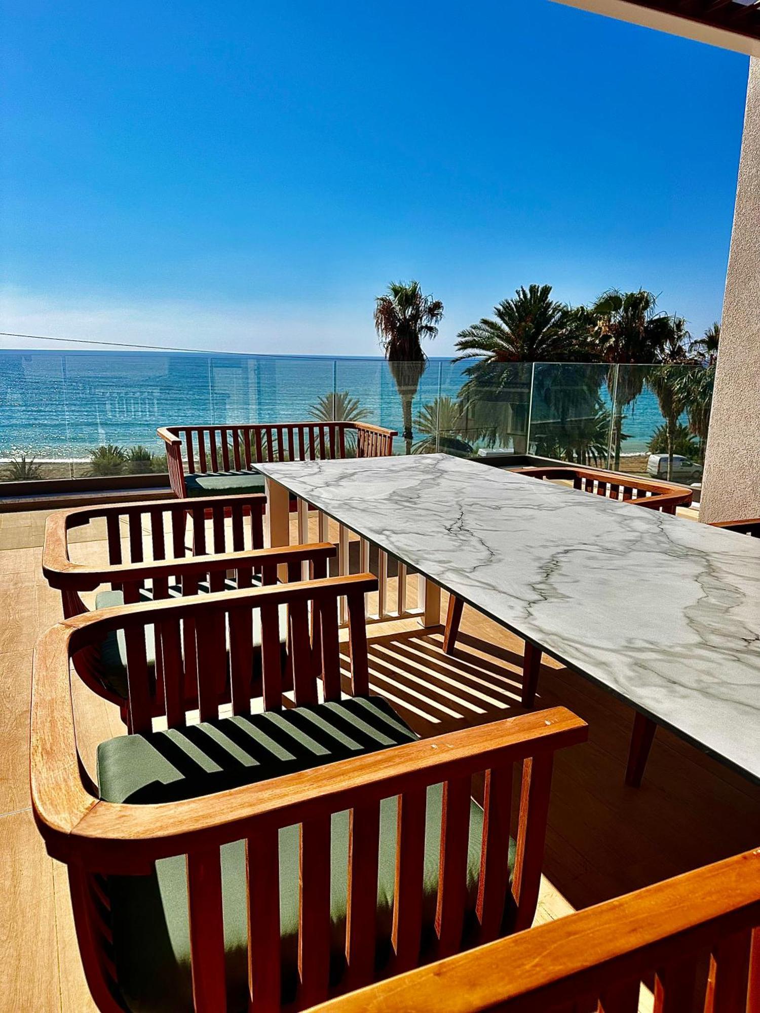 Santa Barbara Seafront Villas W Jacuzzi Pool Paphos Exterior photo